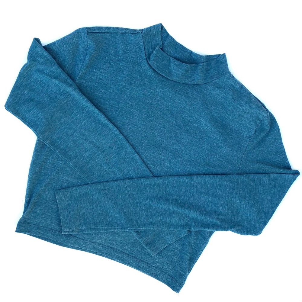 Forever 21 Long Sleeve Teal Cropped Top F18